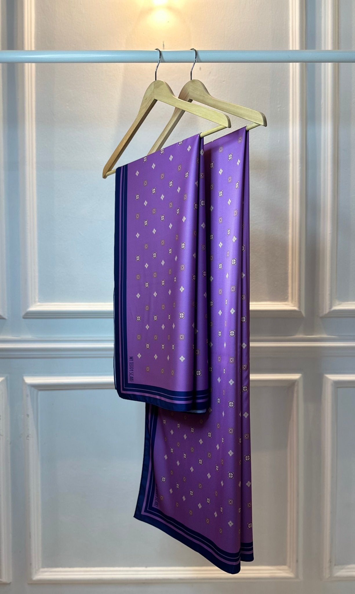 Diamond in Amethyst Square - MyTeddyScarf