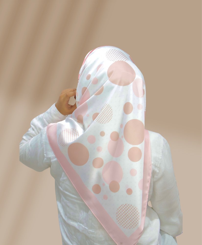 Fenomena in Spring - MyTeddyScarf