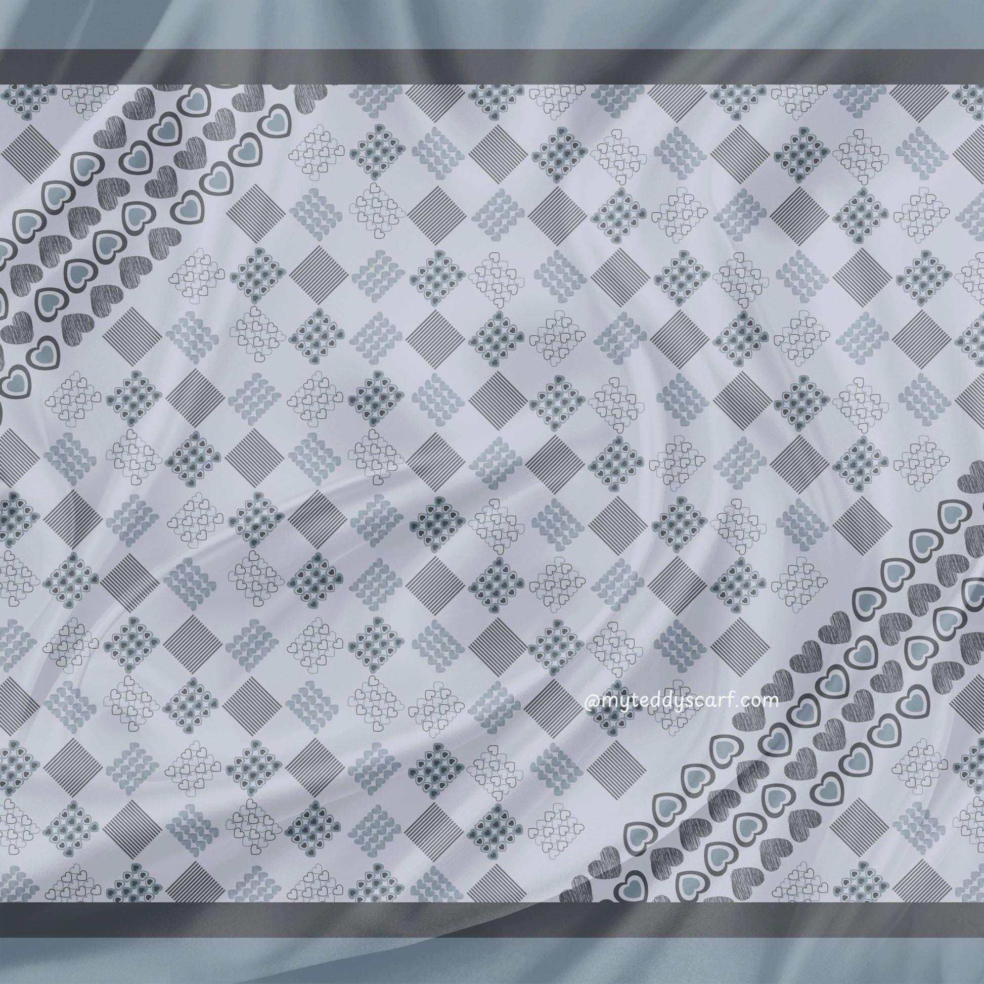 Grey Heart in shawl - MyTeddyScarf