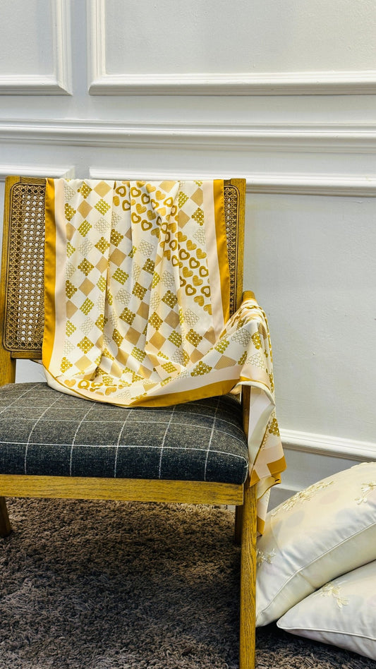 Heart of Gold in shawl - MyTeddyScarf