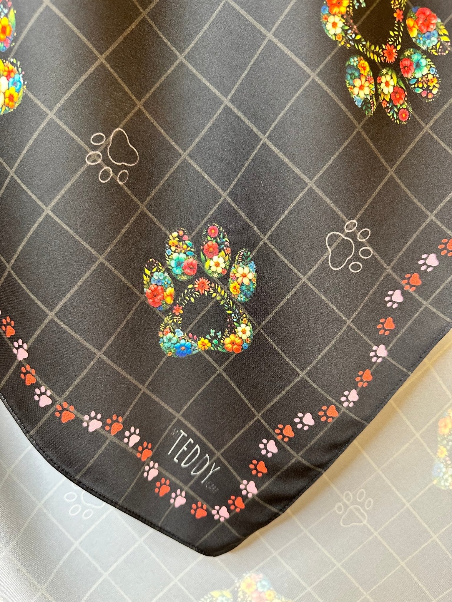 Pawrints in Panda - MyTeddyScarf